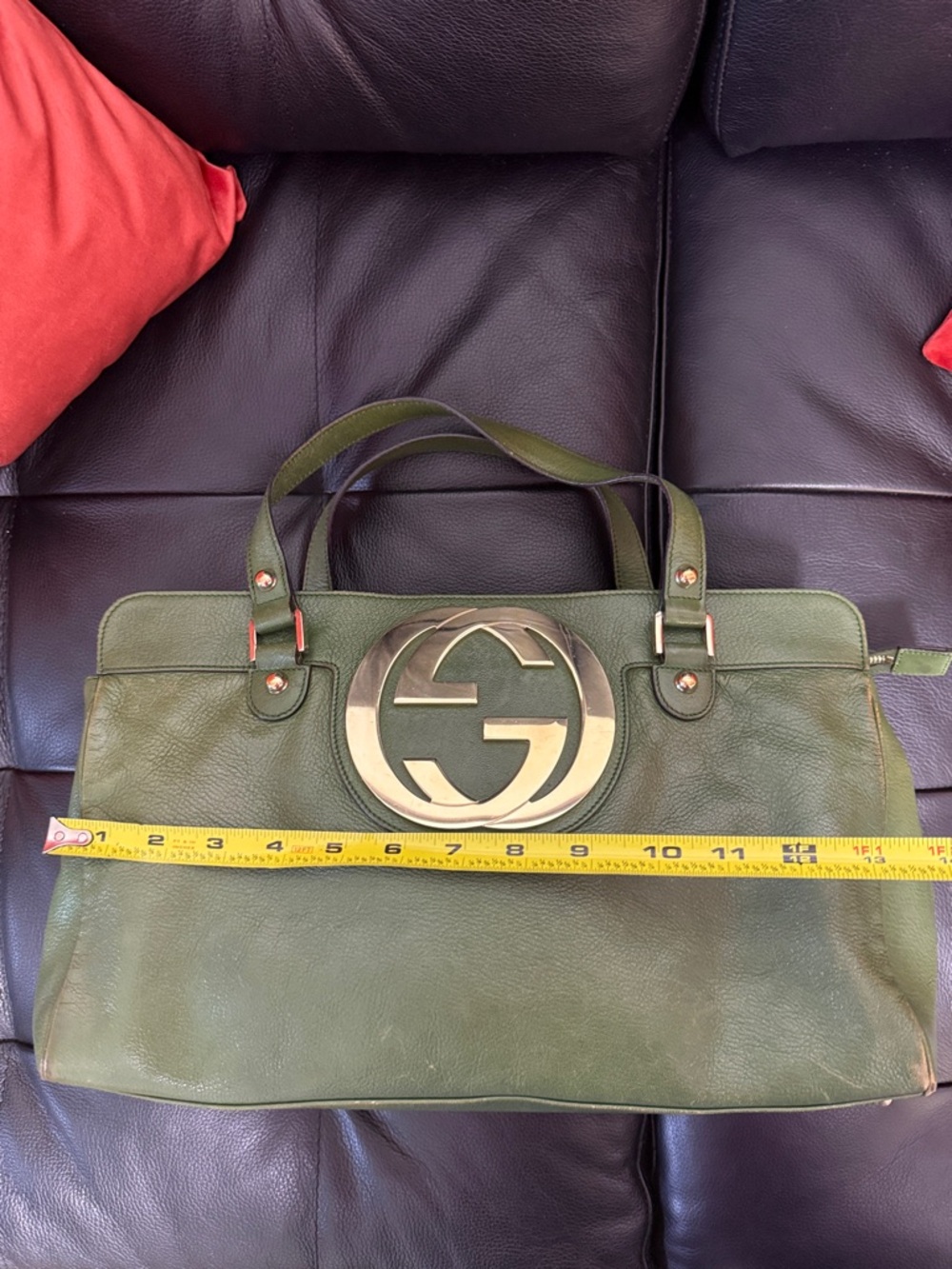 Gucci Kelly Green Leather Shoulder Bag with Gold Logo - Picture 12 of 16